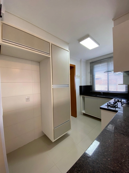 APARTAMENTO AMPLO MOBILIADO COM VISTA PARA O MAR E ÓTIMA POSIÇÃO SOLAR: 11ª foto da galeria de imagens do imóvel