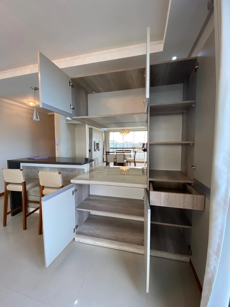 APARTAMENTO AMPLO MOBILIADO COM VISTA PARA O MAR E ÓTIMA POSIÇÃO SOLAR: 9ª foto da galeria de imagens do imóvel