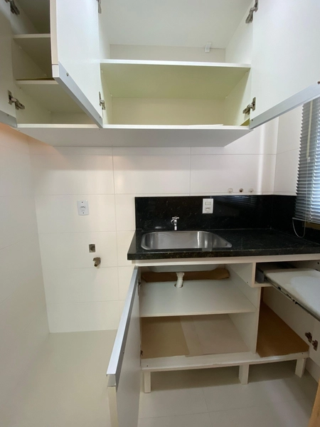 APARTAMENTO AMPLO MOBILIADO COM VISTA PARA O MAR E ÓTIMA POSIÇÃO SOLAR: 17ª foto da galeria de imagens do imóvel