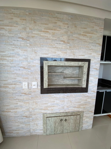 APARTAMENTO AMPLO MOBILIADO COM VISTA PARA O MAR E ÓTIMA POSIÇÃO SOLAR: 5ª foto da galeria de imagens do imóvel