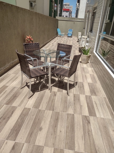 Apartamento com terraço em L: 1ª foto da galeria de imagens do imóvel