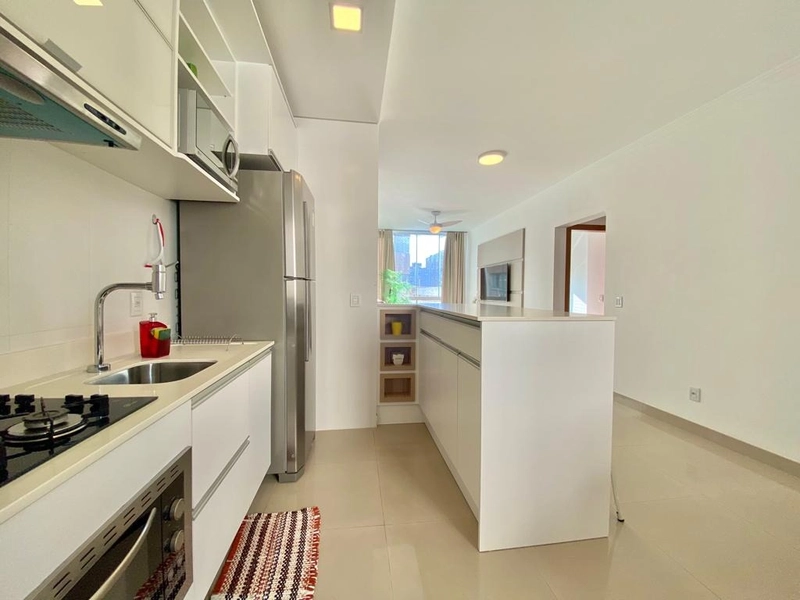 APARTAMENTO ALTO PADRÃO A UMA QUADRA DO MAR: 7ª foto da galeria de imagens do imóvel