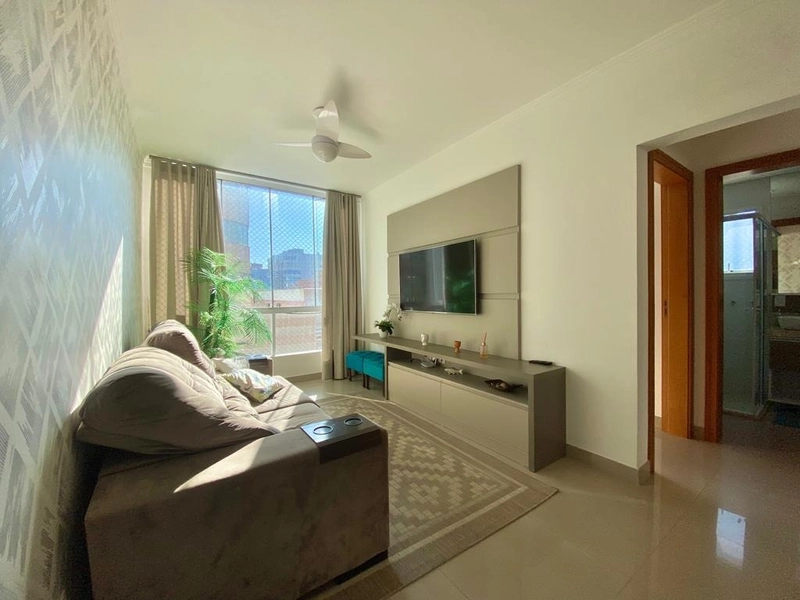 APARTAMENTO ALTO PADRÃO A UMA QUADRA DO MAR: 1ª foto da galeria de imagens do imóvel