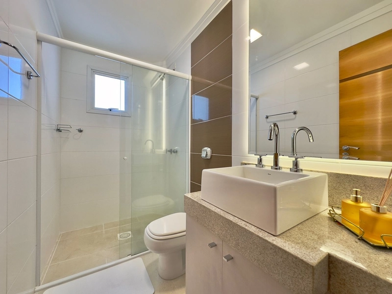 APARTAMENTO À VENDA JUNTO A PRACA E COM VISTA PARA O MAR: 7ª foto da galeria de imagens do imóvel