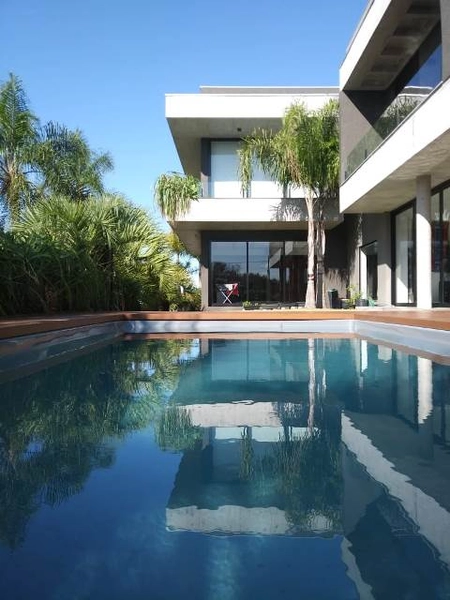 Casa em Condomínio: 1ª foto da galeria de imagens do imóvel