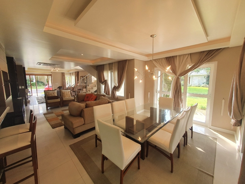 CONDADO DE CAPÃO LINDA CASA JUNTO AREA VERDE VISTA PARA INFRA DE LAZER: 5ª foto da galeria de imagens do imóvel