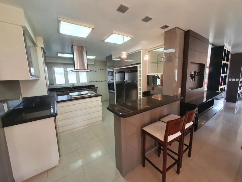 CONDADO DE CAPÃO LINDA CASA JUNTO AREA VERDE VISTA PARA INFRA DE LAZER: 8ª foto da galeria de imagens do imóvel