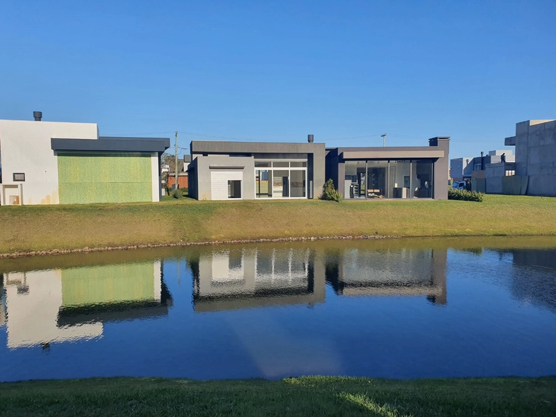 CAPÃO ILHAS RESORTS LINDA CASA NOVA 4 SUÍTES: 7ª foto da galeria de imagens do imóvel