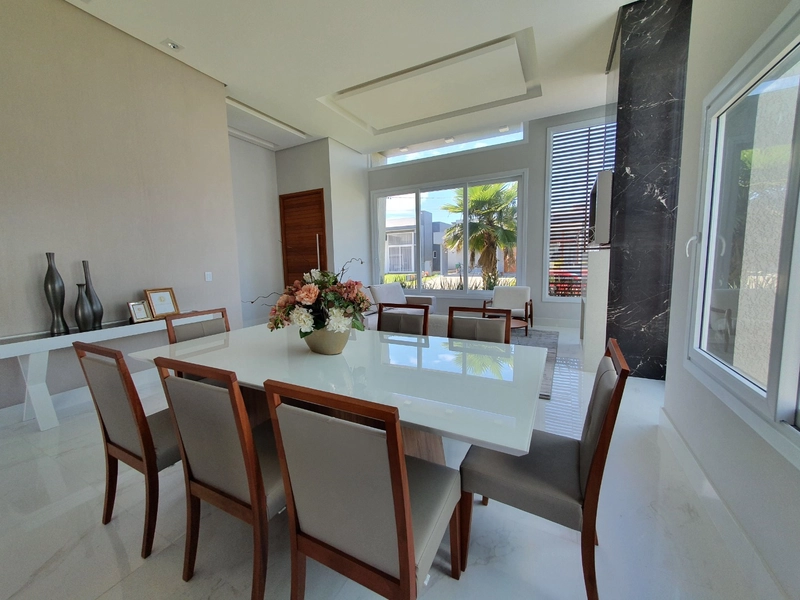 CASA : 2ª foto da galeria de imagens do imóvel