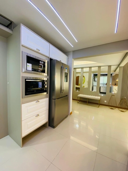 MERODE RESIDENCE LUXUOSO IMPONENTE VISTA CINEMATOGRÁFICA MAR E PRAÇA: 8ª foto da galeria de imagens do imóvel