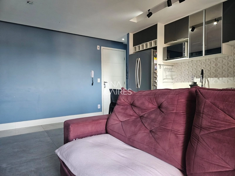 Apartamento com 2 dorms, 1 suíte, varanda, 1 vaga demarcada e depósito: 5ª foto da galeria de imagens do imóvel
