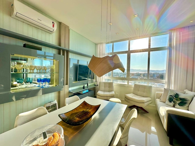 APARTAMENTO DECORADO PROXIMO DO MAR E COM VISTA LIBERADA: 1ª foto da galeria de imagens do imóvel