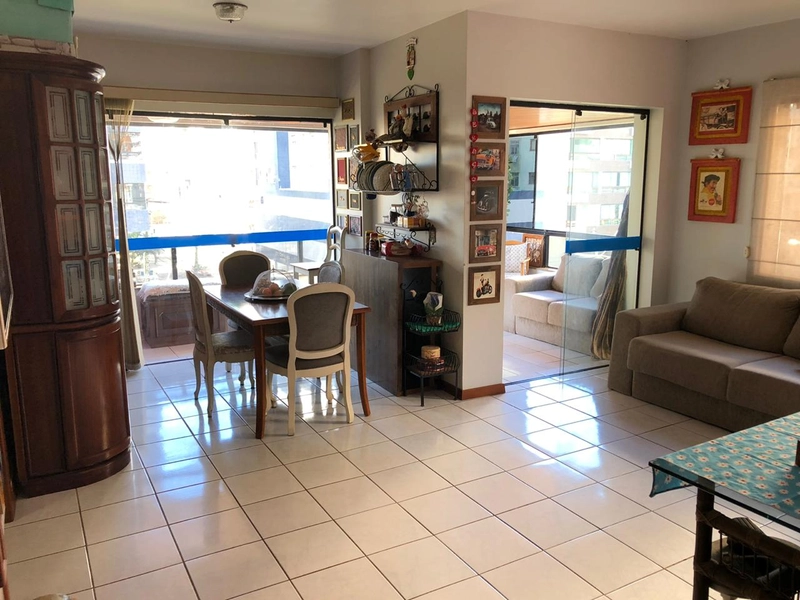 Apartamento de Esq. na Av. Ruda!
