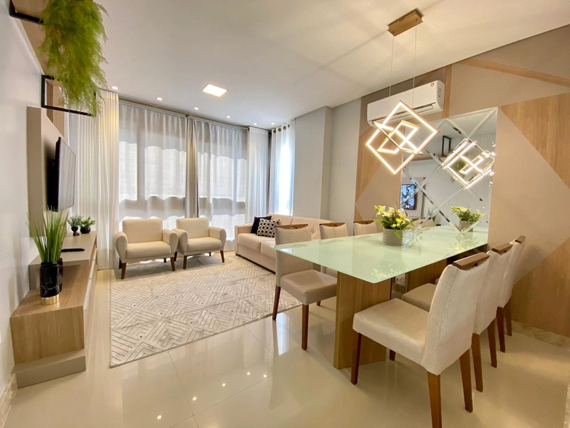 3 dormitórios finamente decorado em frente a bela praça!!