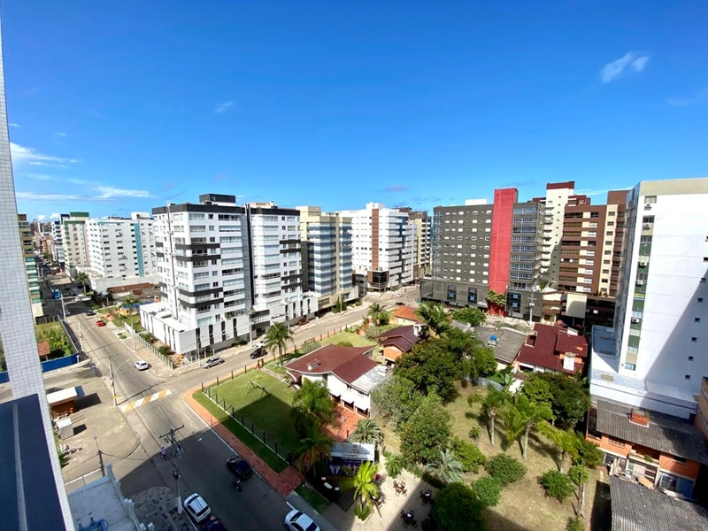 NAVEGANTES! Apto 03 suítes a duas quadras do mar, mobiliado e decorado: 2ª foto da galeria de imagens do imóvel