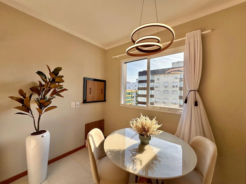 Apartamento de 2 dormitórios finamente mobiliado: 7ª foto da galeria de imagens do imóvel