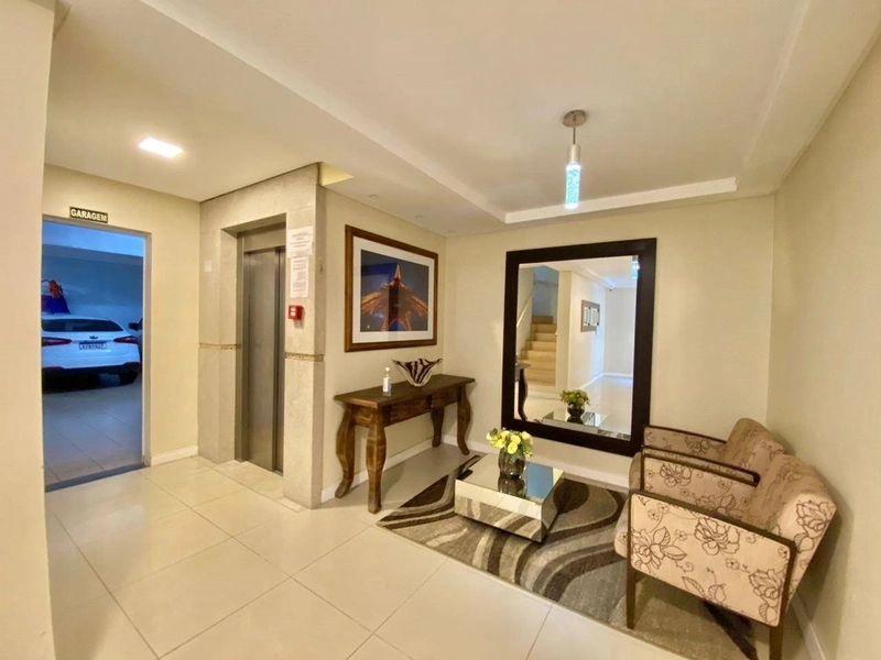 OPORTUNIDADE! DE FRENTE, MOBILIADO, 2 DORMITS. VAGA, ELEVADOR!: 4ª foto da galeria de imagens do imóvel