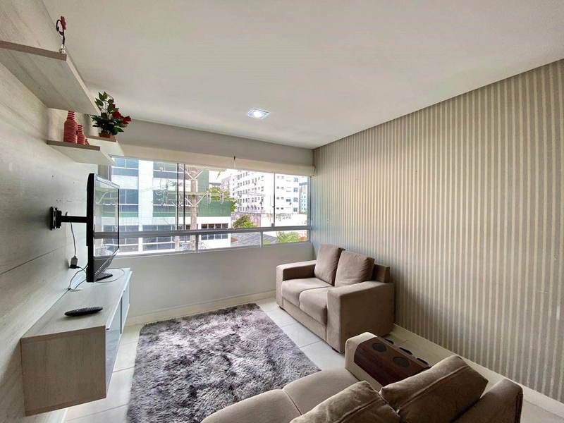 OPORTUNIDADE! DE FRENTE, MOBILIADO, 2 DORMITS. VAGA, ELEVADOR!: 1ª foto da galeria de imagens do imóvel