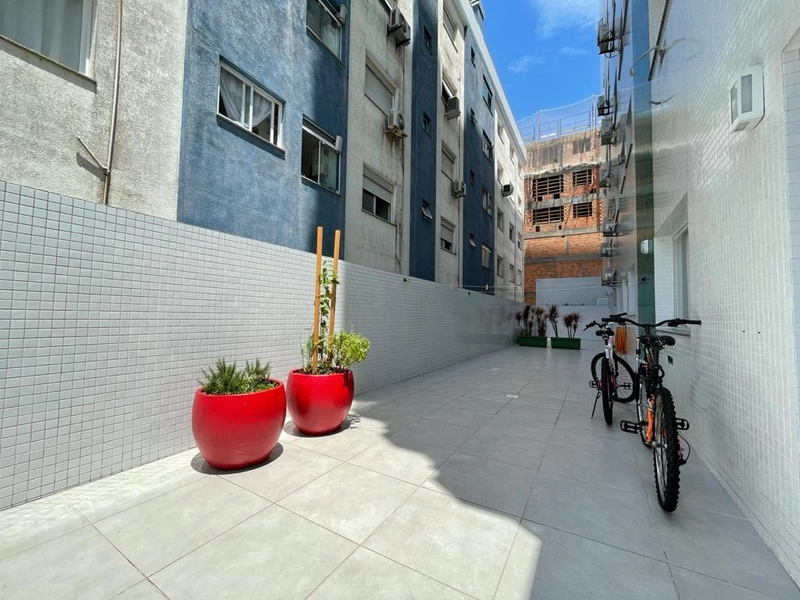 Amplo TERRAÇO, no Centro de Capão: 5ª foto da galeria de imagens do imóvel