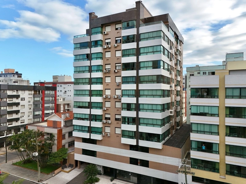 OPORTUNIDADE NO CENTRO! MOBILIADO E DECORADO! PRÉDIO COM INFRA!: 4ª foto da galeria de imagens do imóvel