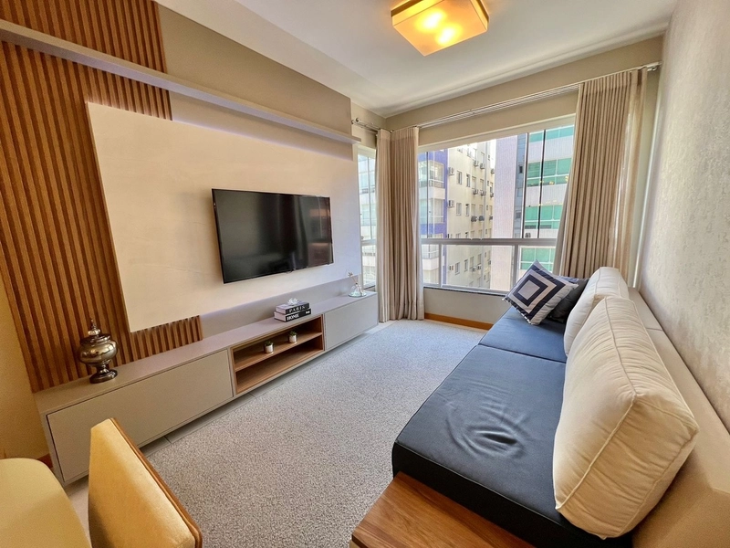 APARTAMENTO DE FRENTE, MOBILIADO E DECORADO! SACADA DE FRENTE!: 10ª foto da galeria de imagens do imóvel
