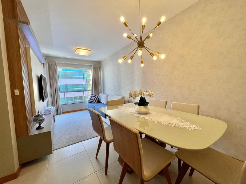 APARTAMENTO DE FRENTE, MOBILIADO E DECORADO! SACADA DE FRENTE!: 5ª foto da galeria de imagens do imóvel