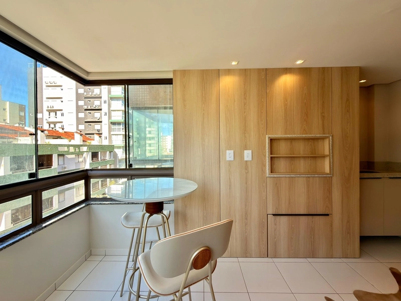 SACADA DE FRENTE COM CHURRASQUEIRA, MOBILIADO E DECORADO!: 3ª foto da galeria de imagens do imóvel