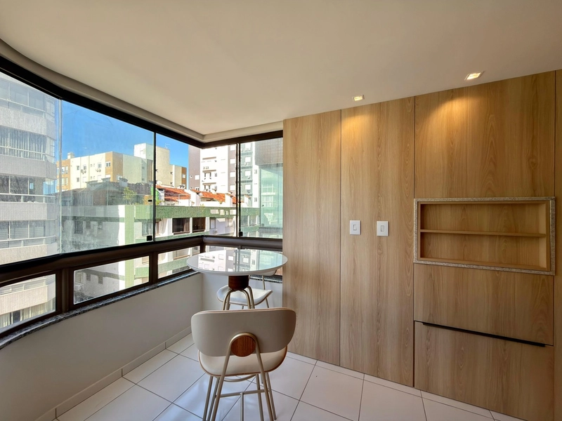 SACADA DE FRENTE COM CHURRASQUEIRA, MOBILIADO E DECORADO!: 6ª foto da galeria de imagens do imóvel