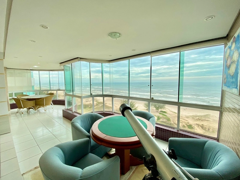 BEIRA MAR - MOBILIADO E DECORADO