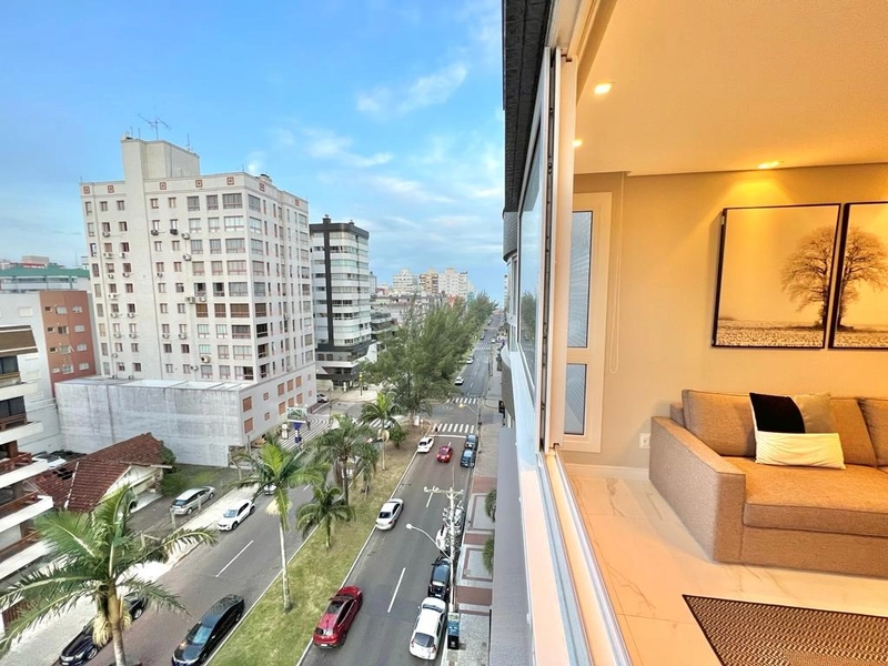 Finamente Mobiliado/Decorado Frente Avenida e Vista Mar: 2ª foto da galeria de imagens do imóvel