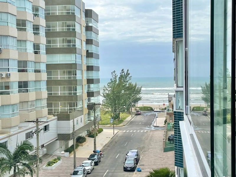 Junto a Linda Praça de Lazer!!!!!