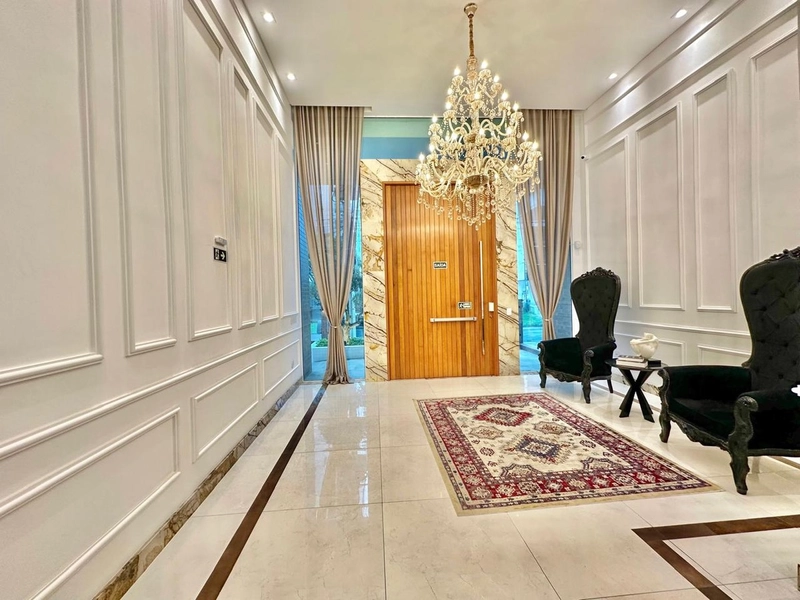 APTO. NOVO, PRÉDIO IMPONENTE! MOBILIADO, 1 DORMITÓRIO, VAGA,