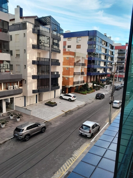 RARIDADE NO CENTRO! JUNTO A PRAÇA DO MINI GOLF! COM VISTA E TERRAÇO!: 3ª foto da galeria de imagens do imóvel