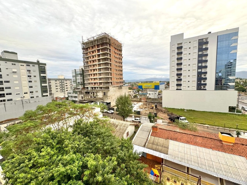 À VENDA AMPLO APARTAMENTO COM VISTA LIBERADA !!!: 9ª foto da galeria de imagens do imóvel