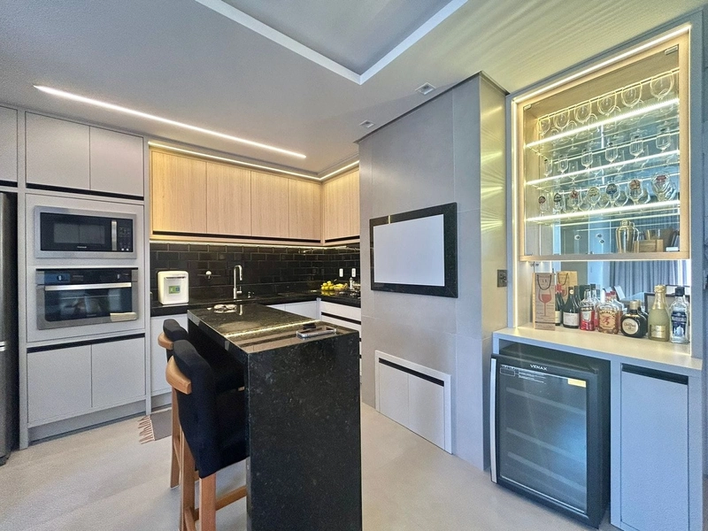 NAVEGANTES! DUPLEX, DE FRENTE, MOBILIADO E DECORADO, NOVO, 2 VAGAS,: 13ª foto da galeria de imagens do imóvel