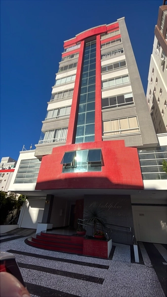 EXCELENTE OPORTUNIDADE PRÓXIMO AO MAR E A PRAÇA FLÁVIO BOIANOVSKI: 2ª foto da galeria de imagens do imóvel