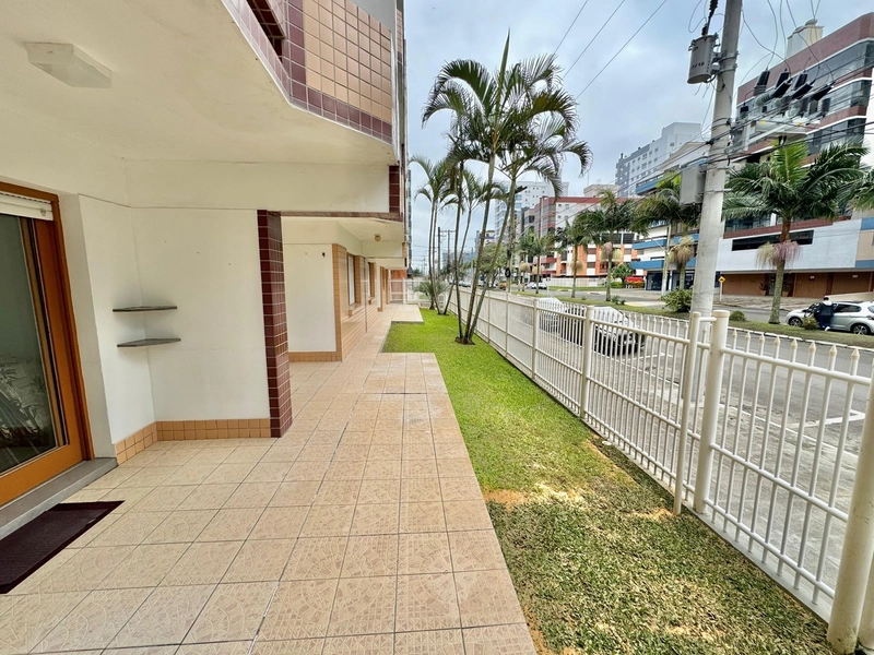 Apto Térreo 03 dormitórios Mobiliado/Decorado na Avenida Frente Norte: 4ª foto da galeria de imagens do imóvel