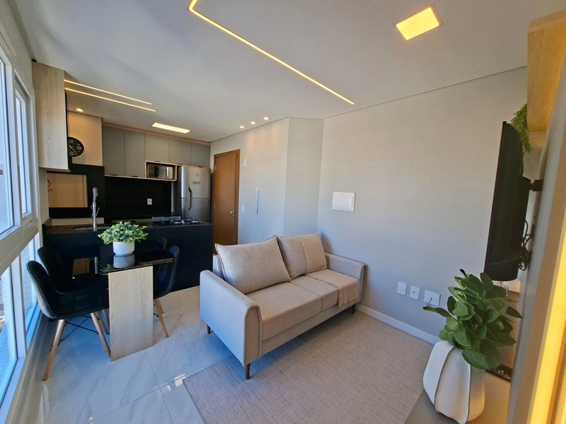 LUXO DE 1 DORM. MOBILIADO, PRÉDIO COM ROOFTOP, PISCINA, INFRA.