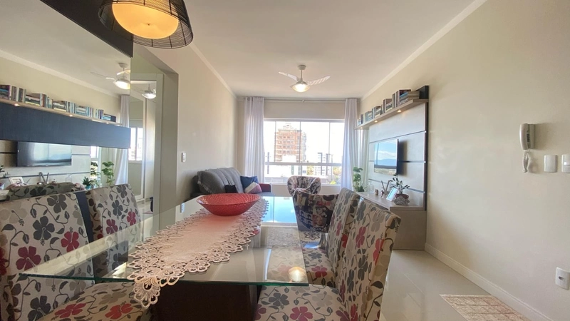 APARTAMENTO DE FRENTE COM VISTA, MOBILIADO! VENHA VISITAR...: 3ª foto da galeria de imagens do imóvel
