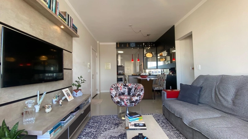 APARTAMENTO DE FRENTE COM VISTA, MOBILIADO! VENHA VISITAR...: 1ª foto da galeria de imagens do imóvel