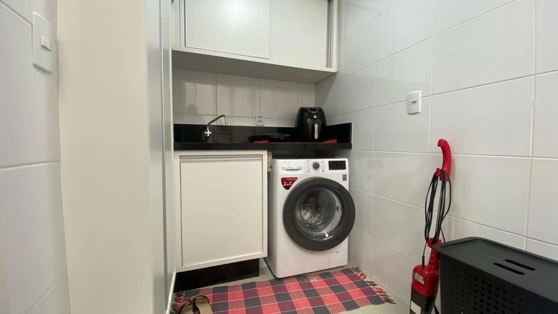 APARTAMENTO DE FRENTE COM VISTA, MOBILIADO! VENHA VISITAR...: 6ª foto da galeria de imagens do imóvel