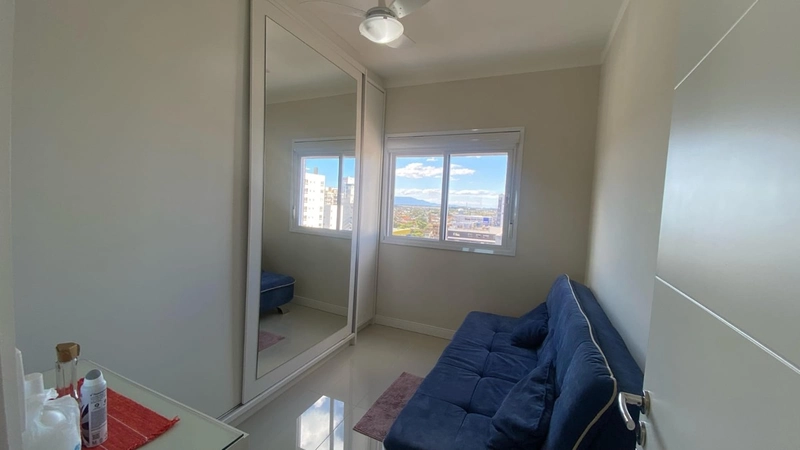 APARTAMENTO DE FRENTE COM VISTA, MOBILIADO! VENHA VISITAR...: 11ª foto da galeria de imagens do imóvel