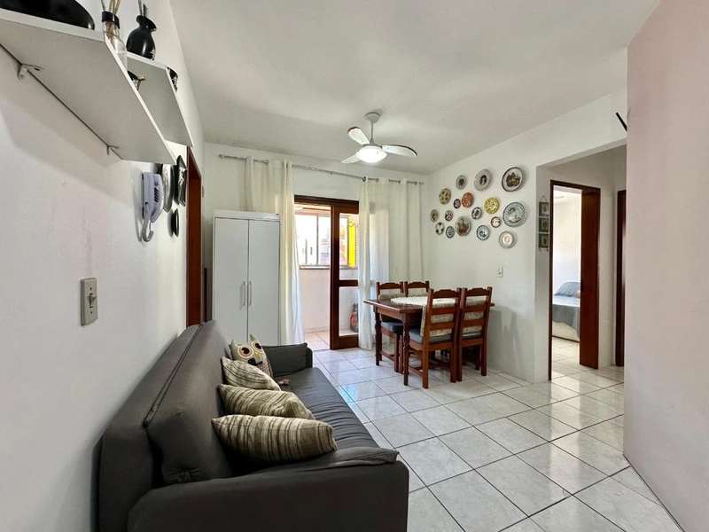 OPORTUNIDADE NA AV. POTI! POUCOS PASSOS DO MAR! MOBILIADO