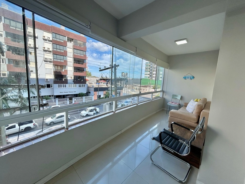 De frente para avenida, com vista para o mar e serra.: 7ª foto da galeria de imagens do imóvel