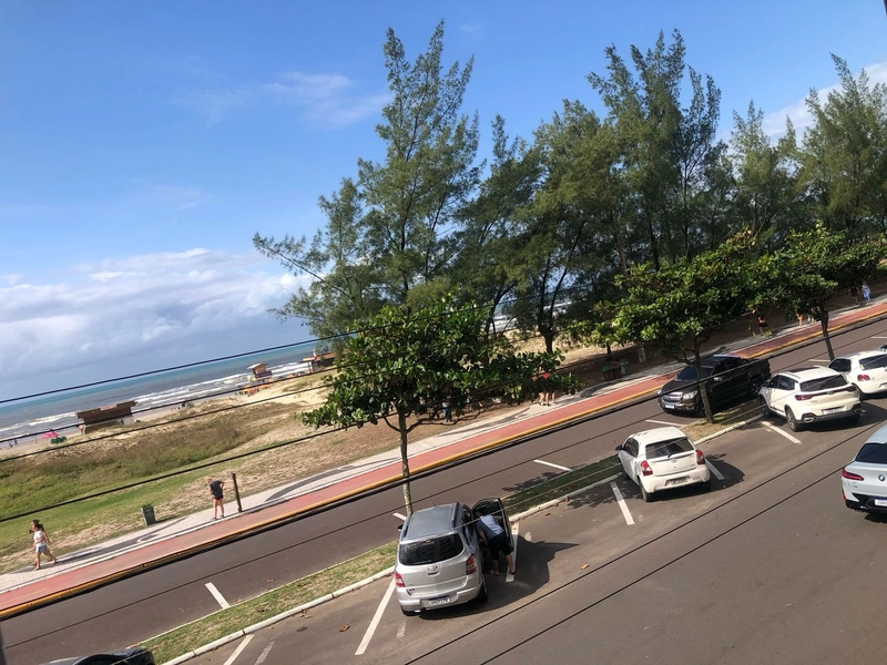 BEIRA MAR, COM VISTA ESPETACULAR E DEFINIDA! MOBILIADO, TERRAÇO!: 2ª foto da galeria de imagens do imóvel