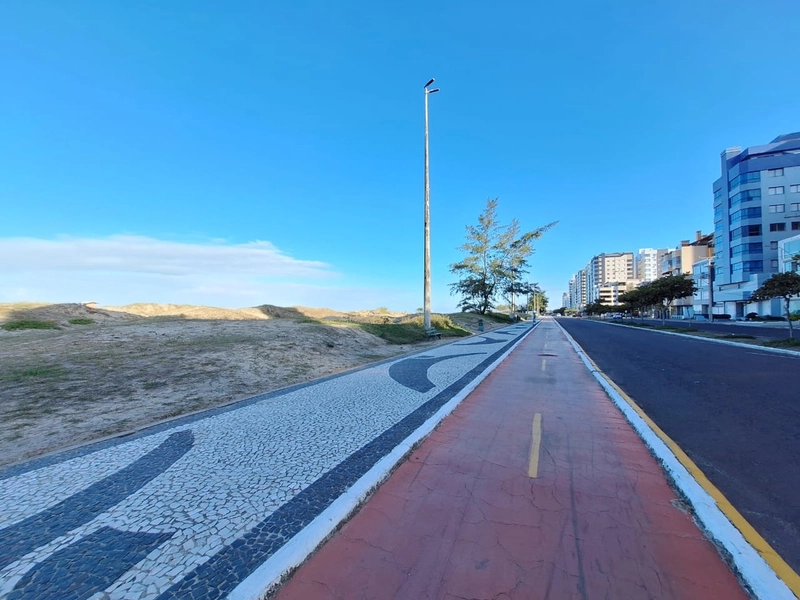 FRENTE A BEIRA MAR! JUNTO A PRAÇA BASSANI! MOBILIADO, 96MTS ² AREA!: 2ª foto da galeria de imagens do imóvel