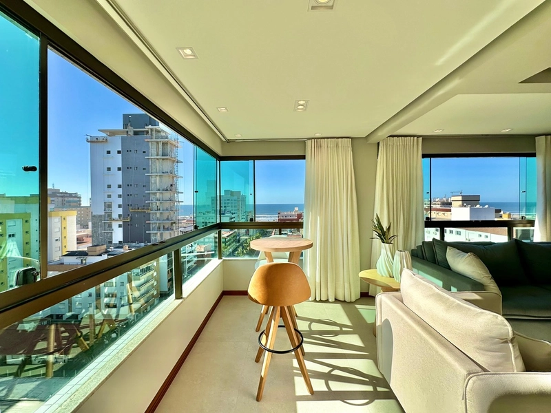 VISTA PARA O MAR! APTO. AMPLO, MOBILIADO E DECORADO, PREDIO COM INFRA!: 3ª foto da galeria de imagens do imóvel