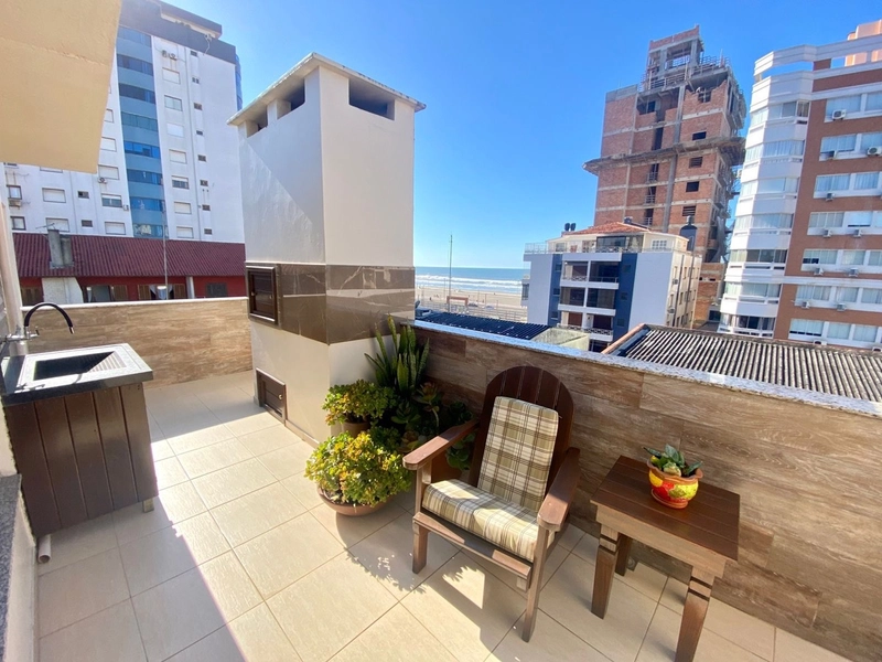 INVESTIR OU MORAR! CENTRO! COBERTURA COM TERRAÇO E VISTA MAR! VAGA!