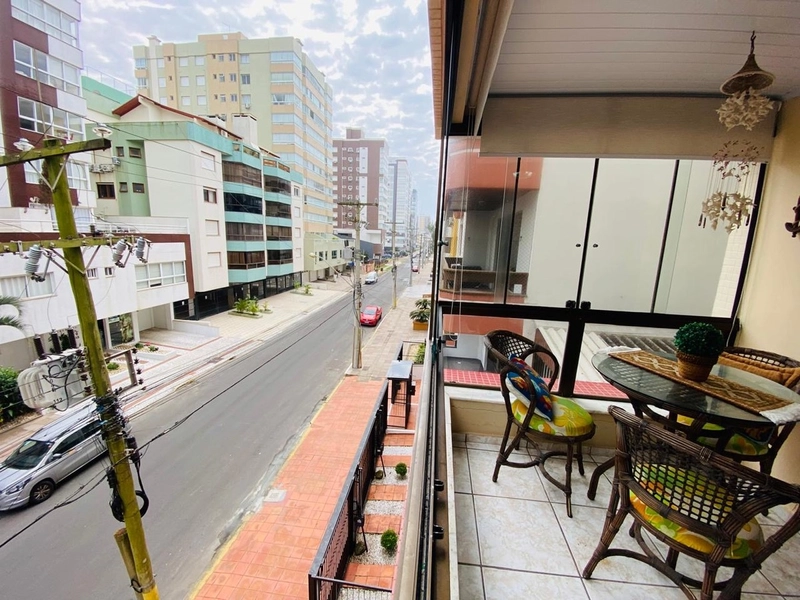 JUNTO A PRAÇA BASSANI, MOBILIADO, PRÉDIO BEIRA MAR, COM VAGA E ELEV.: 1ª foto da galeria de imagens do imóvel
