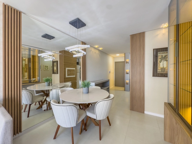 NAVEGANTES! DE FRENTE COM VISTA! MOBILIADO! ALTO PADRÃO CONSTRUTIVO!: 2ª foto da galeria de imagens do imóvel